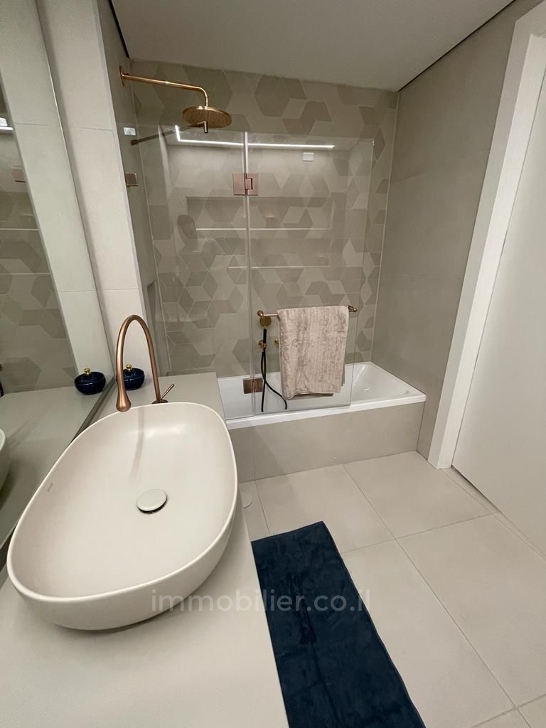 Penthouse 6 Rooms Ashdod Mar 511-IBL-1621