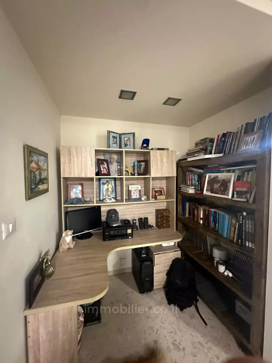 Apartment 4 Rooms Ashdod Tet vav 511-IBL-1646