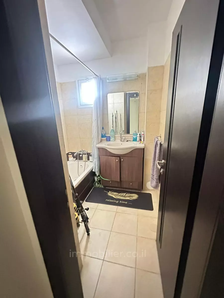 Apartment 4 Rooms Ashdod Tet vav 511-IBL-1646