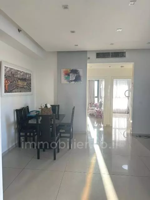 Apartment 5 Rooms Ashdod Mar 511-IBL-1647