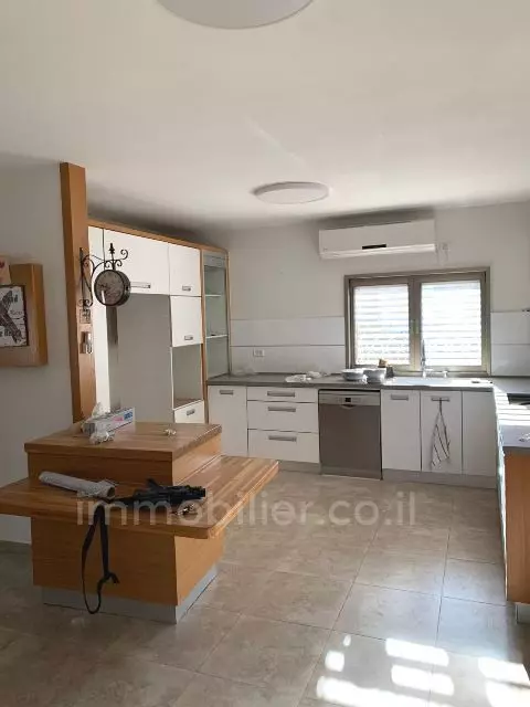 Villa 10 Rooms Beer Sheva Other 511-IBL-1673