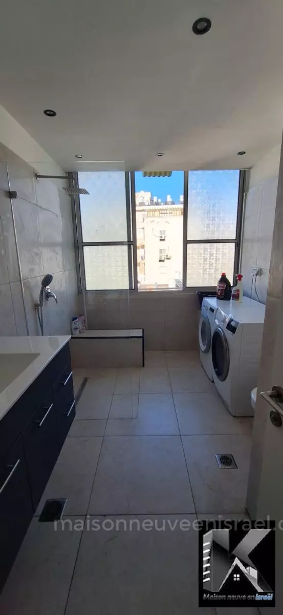 Apartment 4 rooms Netanya Kikar 513-IBL-142