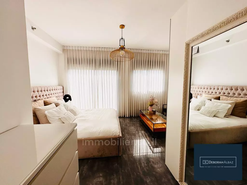 Penthouse 5.5 rooms Raanana Near center 522-IBL-8