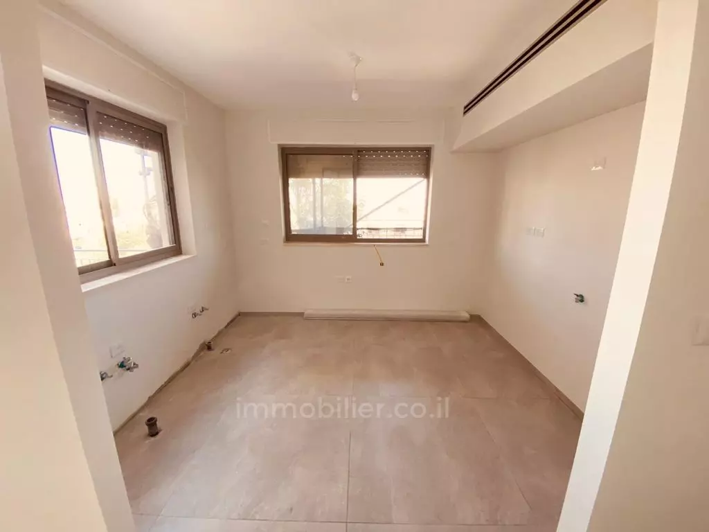 Apartment 6 rooms Jerusalem Beit Vagan 524-IBL-12