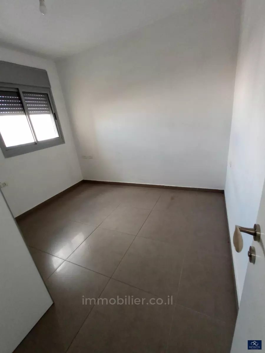 Apartment 4 rooms Ashkelon City 527-IBL-135