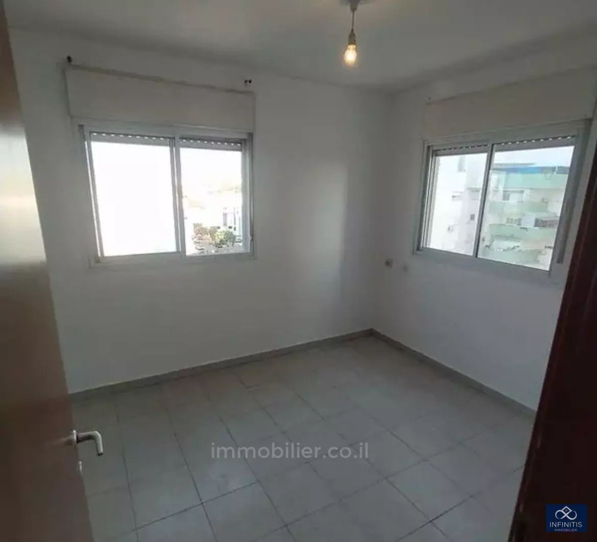 Apartment 3 rooms Ashkelon City 527-IBL-137