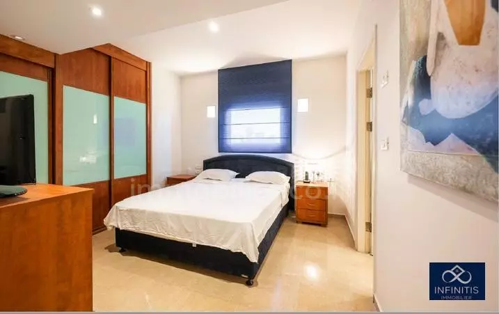 Apartment 3 rooms Tel Aviv First sea line 527-IBL-140