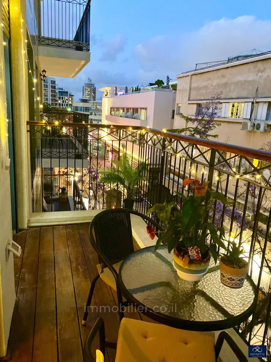 Apartment 3 Rooms Tel Aviv Lev Tel-Aviv 527-IBL-147