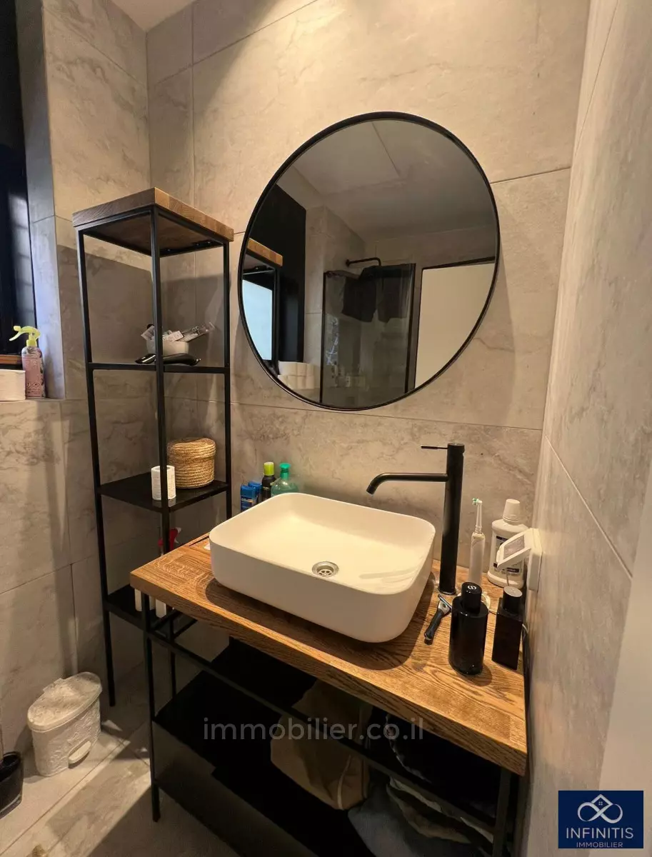 Apartment 3 Rooms Tel Aviv City center 527-IBL-156