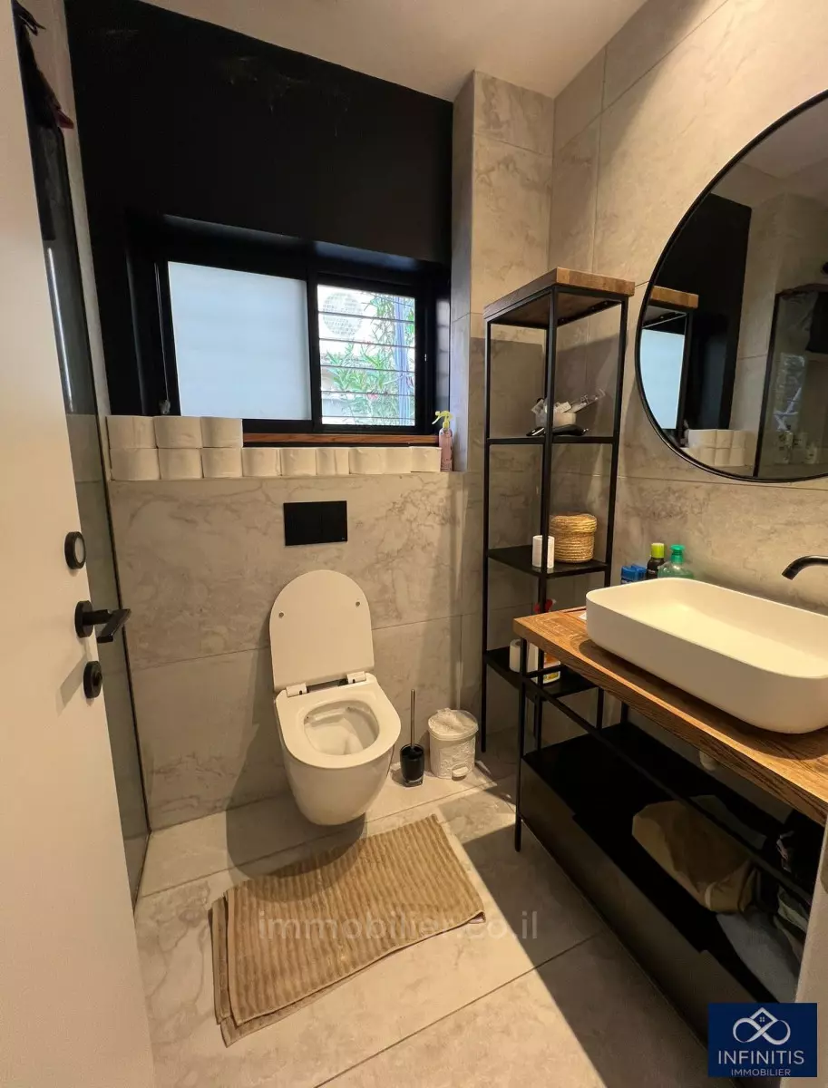 Apartment 3 Rooms Tel Aviv City center 527-IBL-156