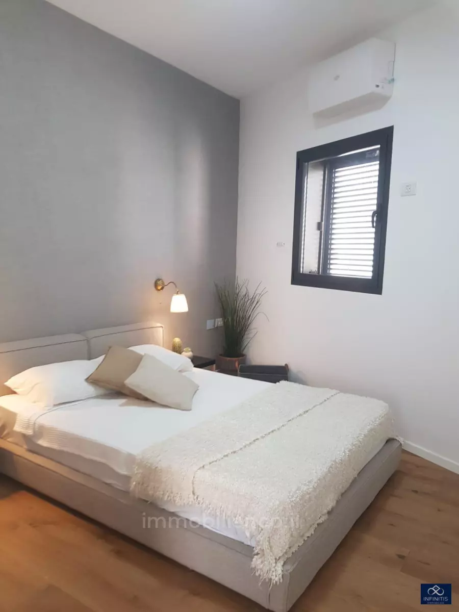 Apartment 2 rooms Tel Aviv Dizengof 527-IBL-69