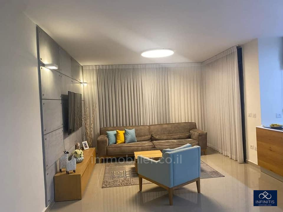 Apartment 5 Rooms Ashdod Tet Zayin 527-IBL-76