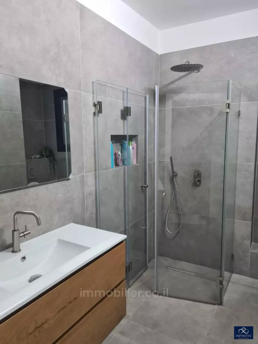 Apartment 5 rooms Ashdod Tet Zayin 527-IBL-76