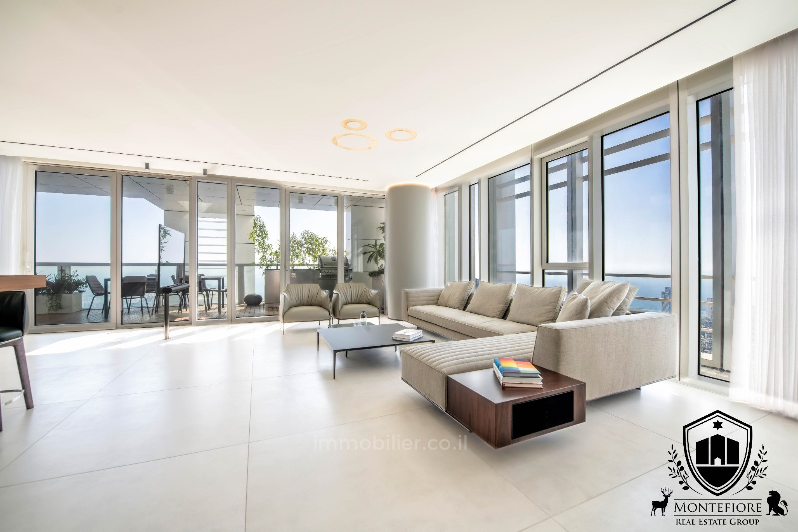 Mini-Penthouse 5.5 Rooms Tel Aviv Rothshild 577-IBL-16