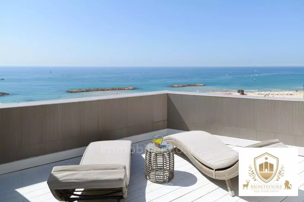 Apartment 4 Rooms Herzliya Herzliya Pitouah 577-IBL-30