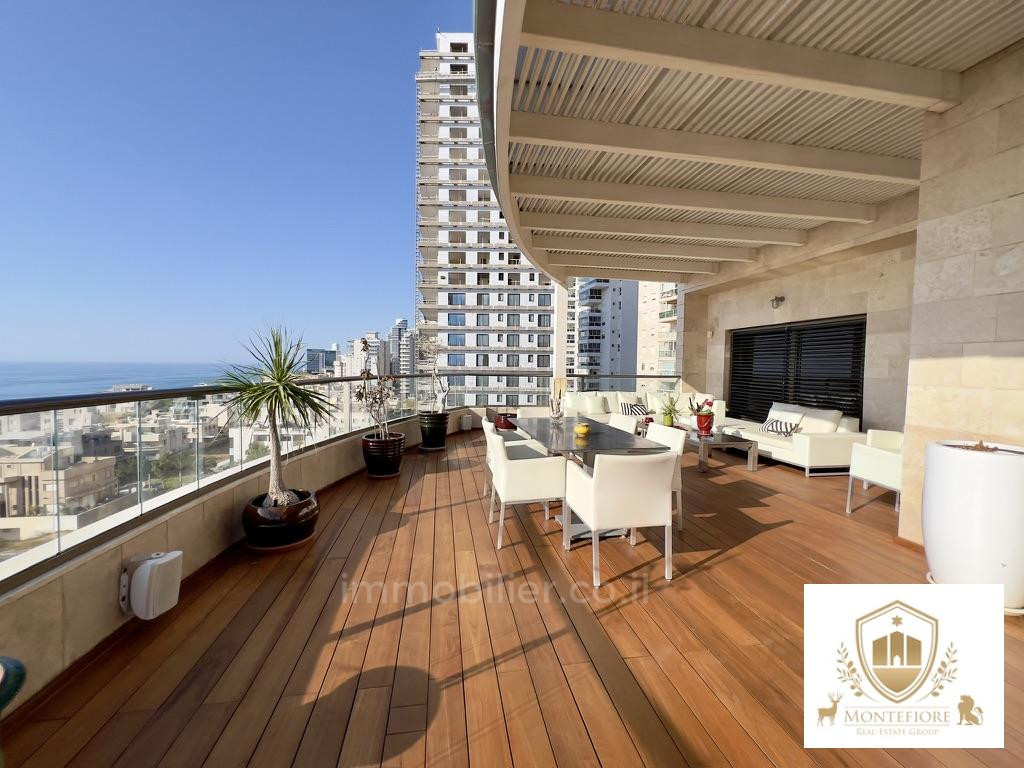 Penthouse 5 Rooms Netanya Nat 600 577-IBL-32