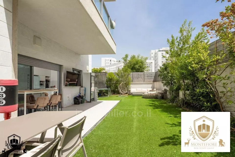 Ground floor 4 Rooms Herzliya Galil Yam 577-IBL-43