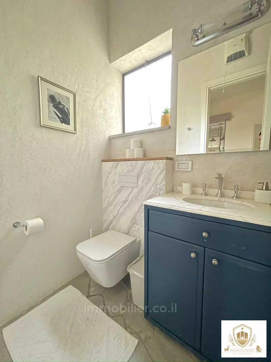 Apartment 4 rooms Tel Aviv quarter of the sea 577-IBL-46