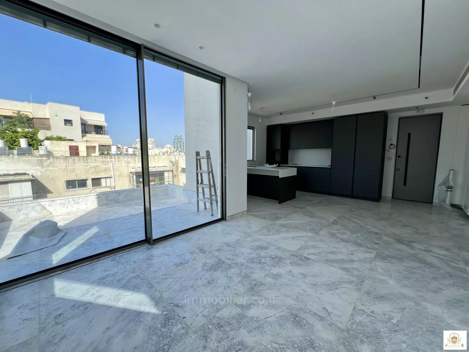 Apartment 4 rooms Tel Aviv tel aviv north 577-IBL-47