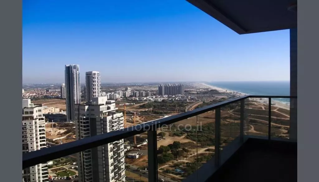 Apartment 3 Rooms Bat yam Bat yam 599-IBL-2