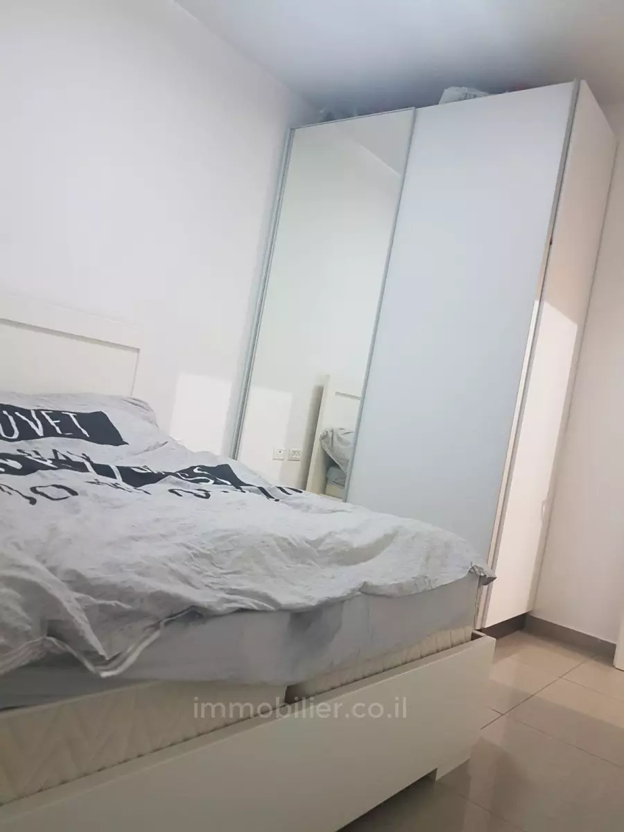 Apartment 3.5 Rooms Bat yam Bat yam 599-IBL-9