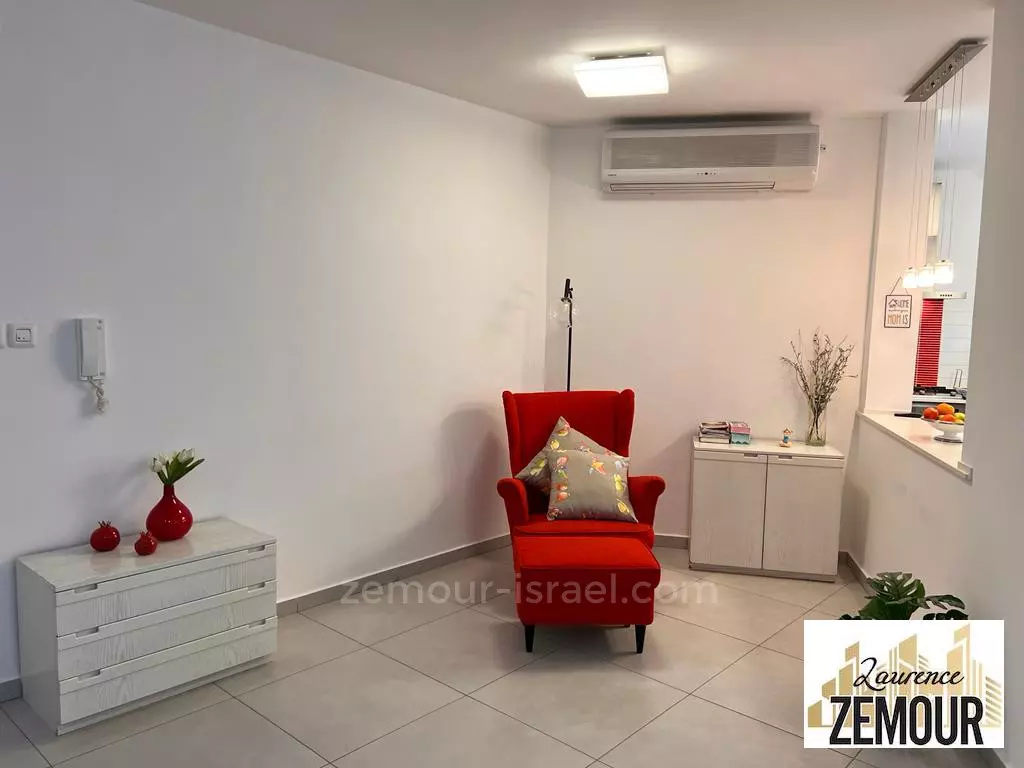 Apartment 4 rooms Kfar Saba Centre Nord 60-IBL-1246