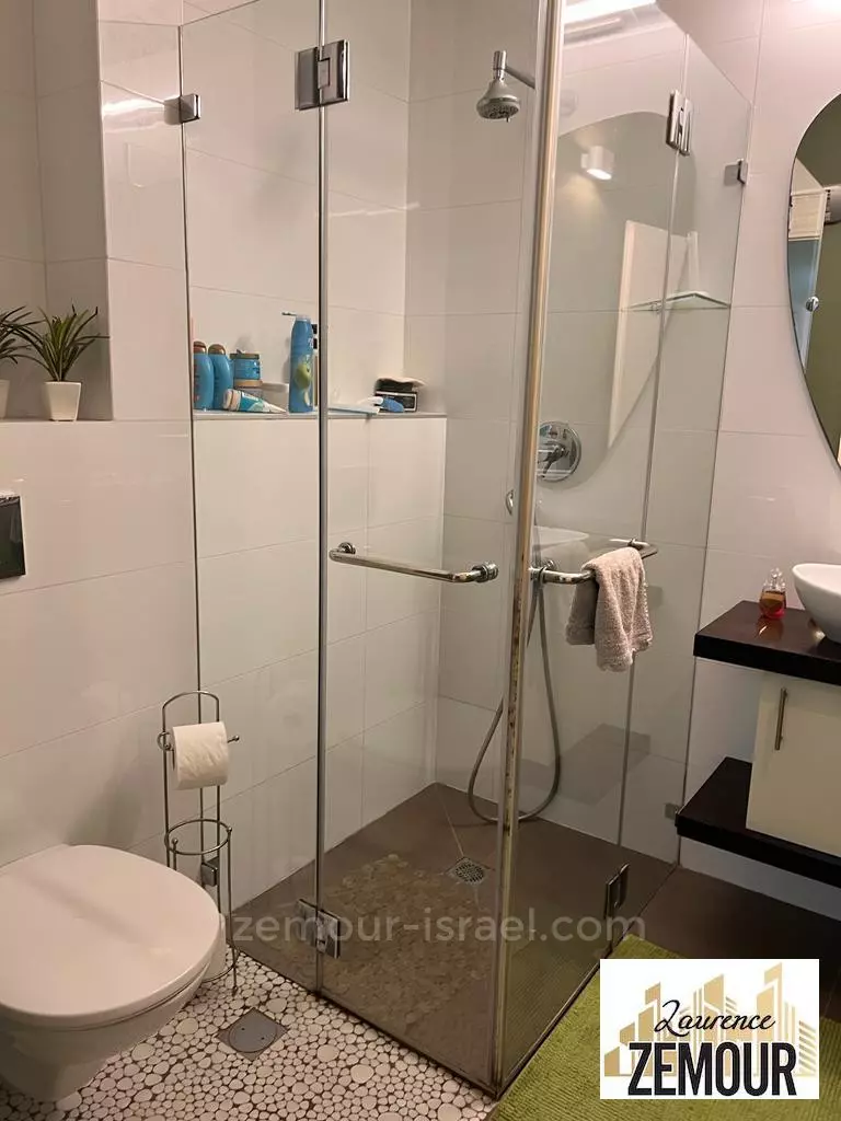 Apartment 4 rooms Kfar Saba Centre Nord 60-IBL-1246