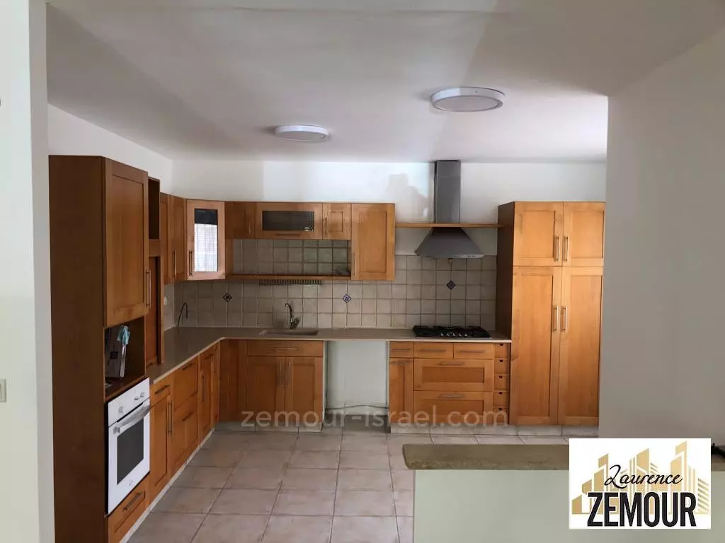 Apartment 4 rooms Kfar Saba Kfar Saba 60-IBL-1248