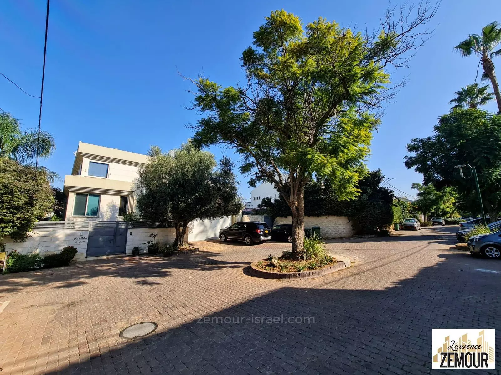 Cottage 7.5 rooms Raanana Kiryat Ganim 60-IBL-1253