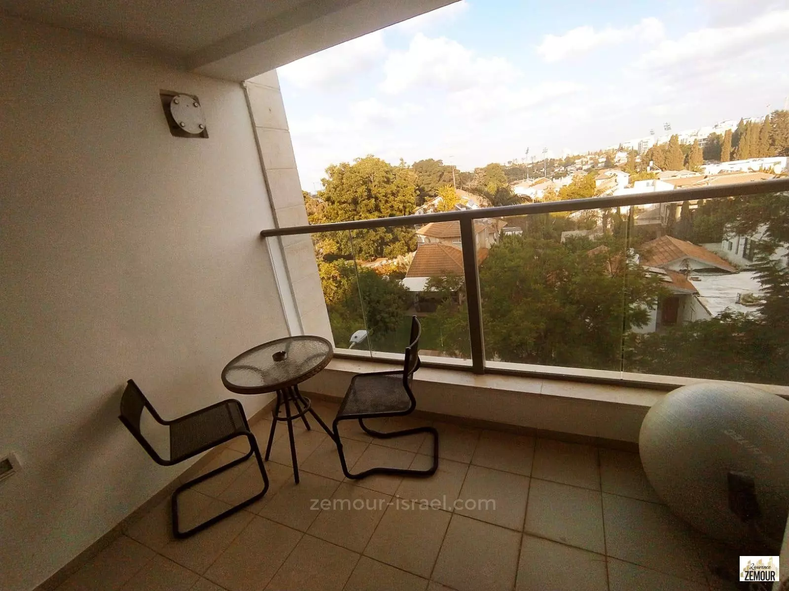 Apartment 4 rooms Raanana Kiryat Veizman 60-IBL-1257