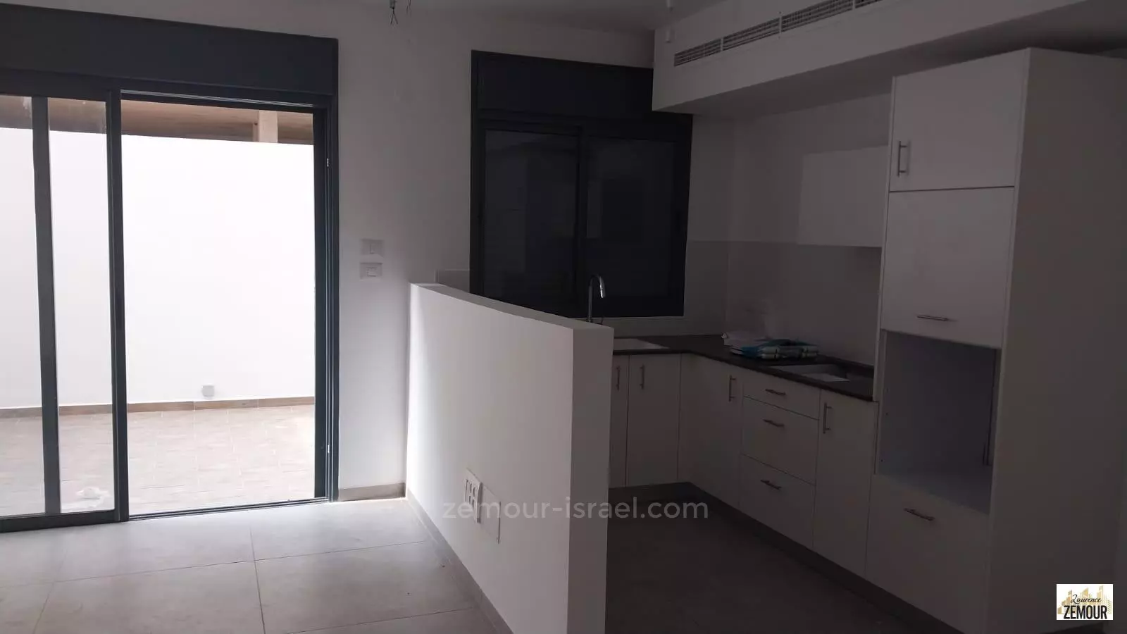 Ground floor 3 rooms Raanana Est 60-IBL-1260