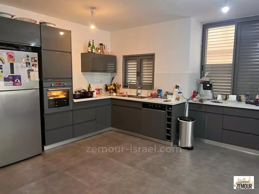 Apartment 5 rooms Raanana Near Yad Labanim 60-IBL-1265