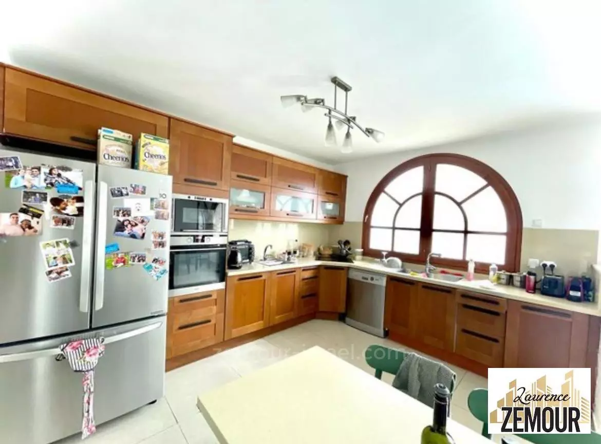 Villa 7 rooms Herzliya Herzliya Pitouah 60-IBL-1300