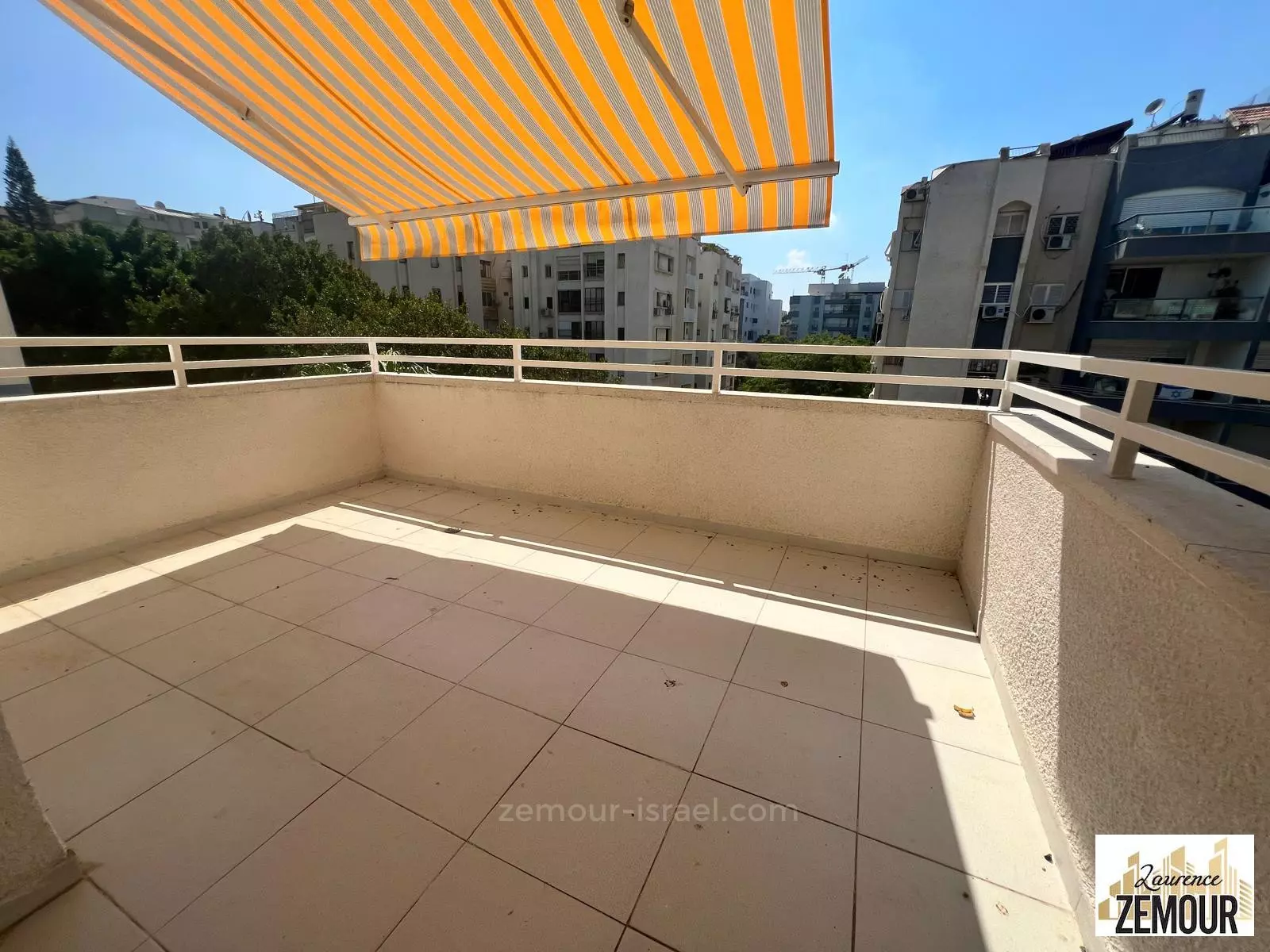 Apartment 5 Rooms Raanana Est 60-IBL-1341