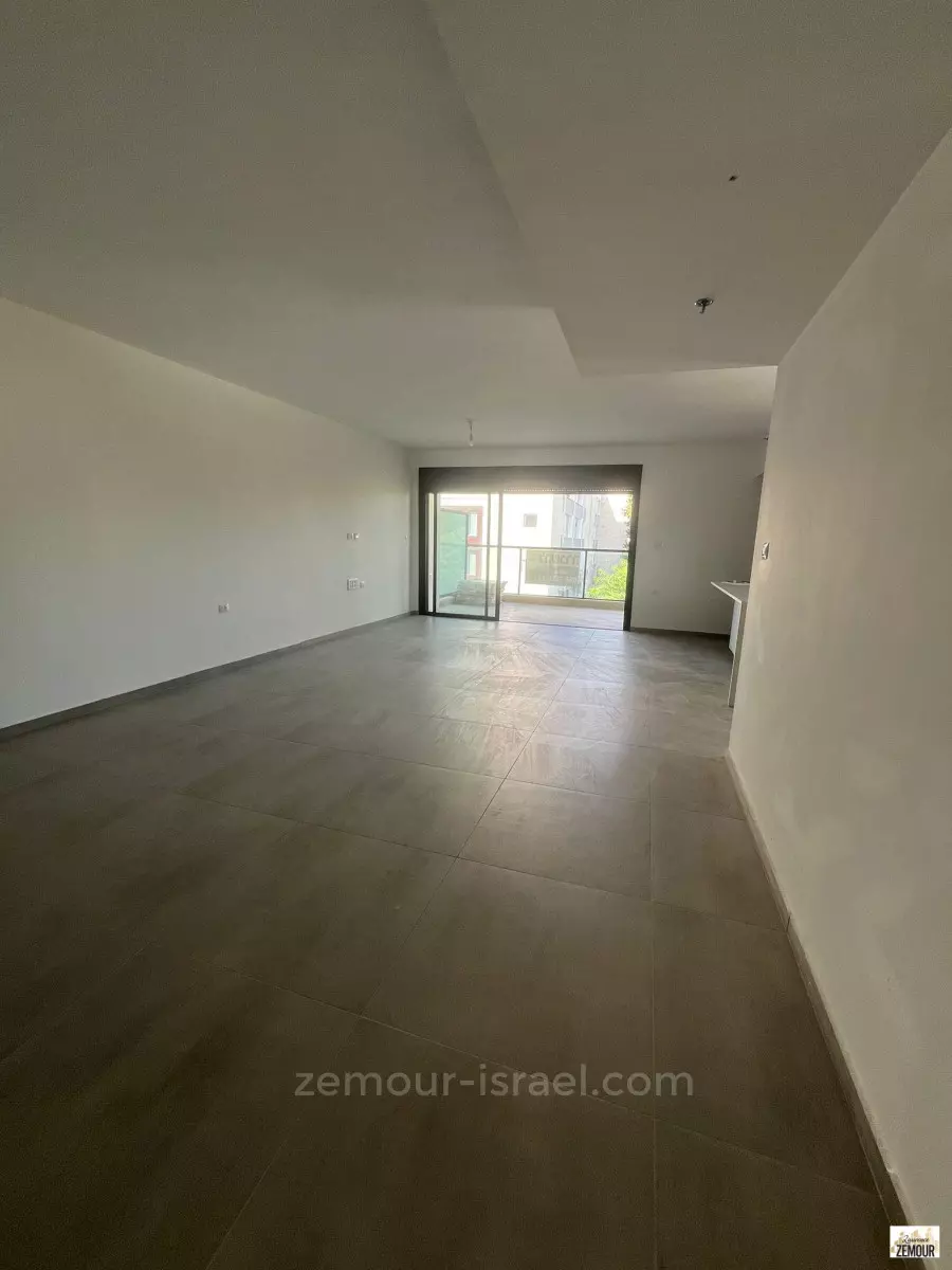 Apartment 4 Rooms Raanana Near Yawne 60-IBL-1359