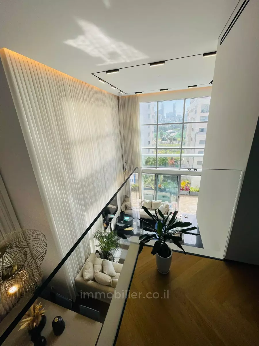 Duplex 6 Rooms Tel Aviv Tochnit lamed 601-IBL-20