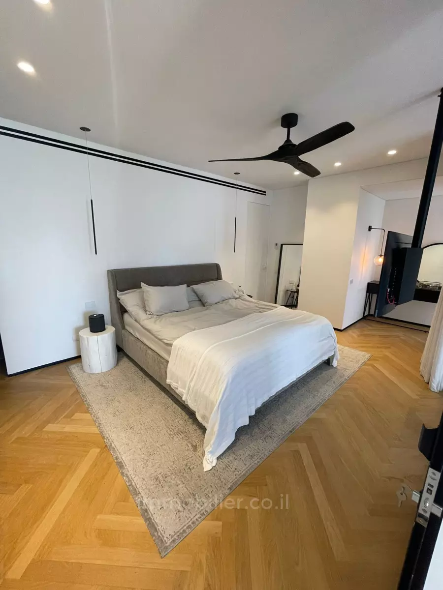 Duplex 6 Rooms Tel Aviv Tochnit lamed 601-IBL-20