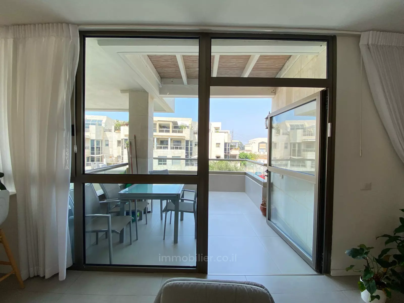 Apartment 4.5 Rooms Tel Aviv Hamashtela 601-IBL-25