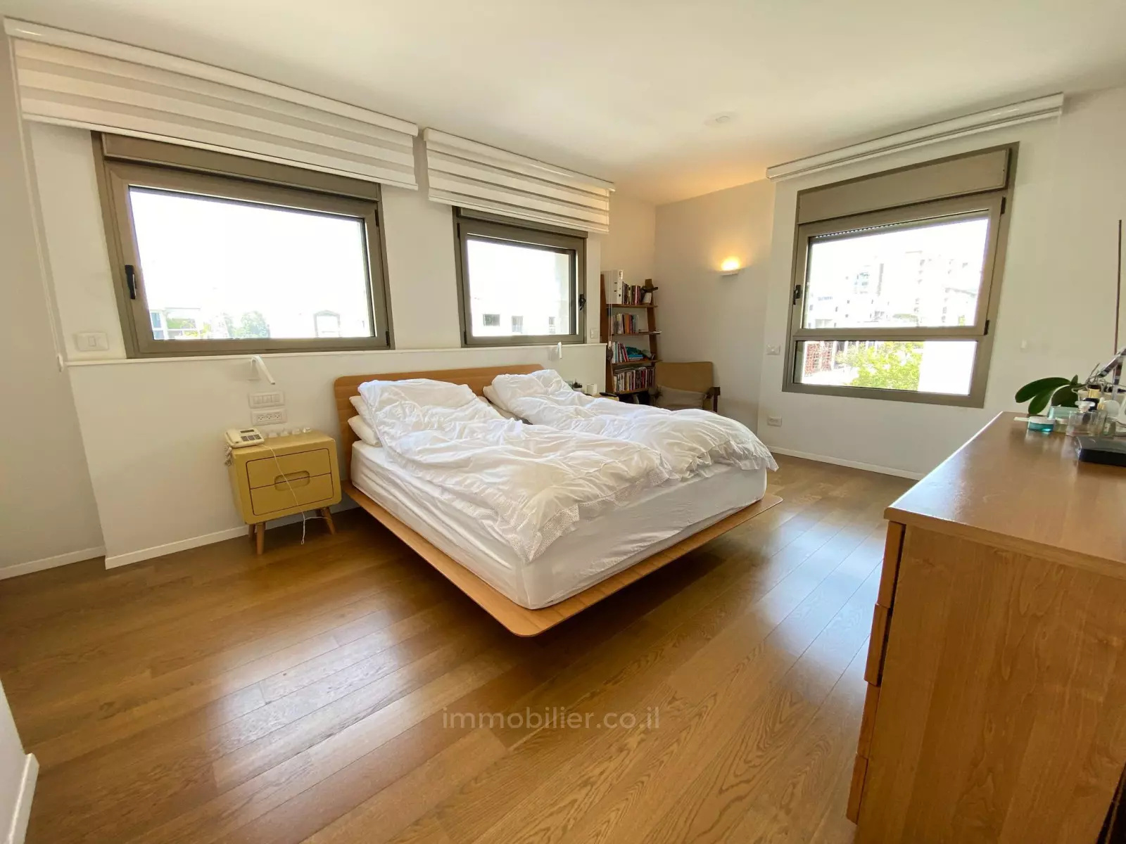 Apartment 4.5 Rooms Tel Aviv Hamashtela 601-IBL-25