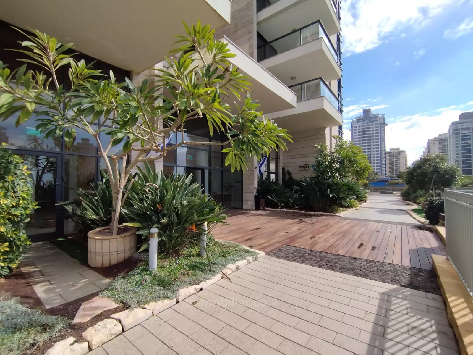 Penthouse 5 Rooms Netanya Netanya 601-IBL-28