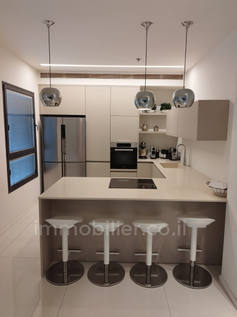 For sale Penthouse Netanya