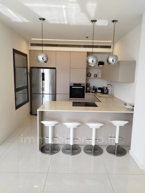 For sale Penthouse Netanya