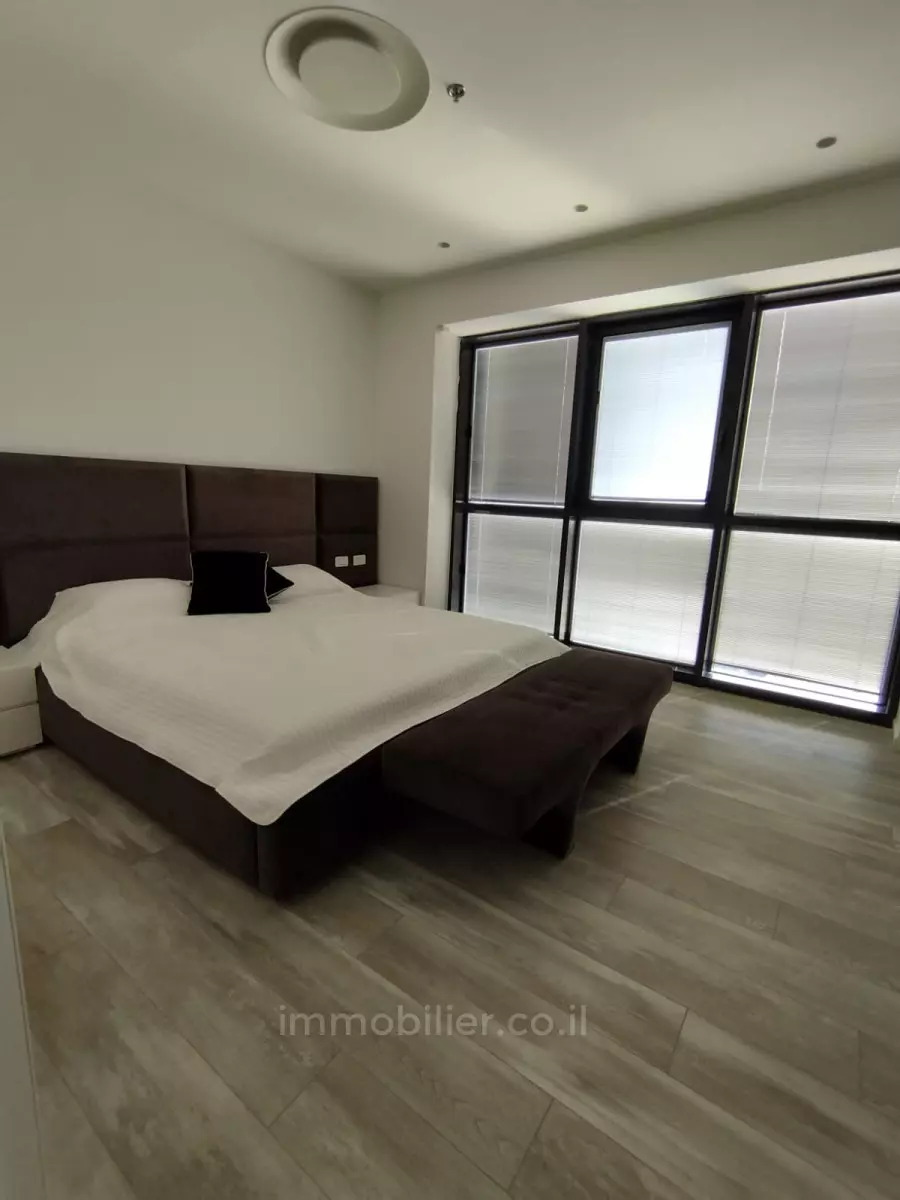 Penthouse 5 Rooms Netanya Netanya 601-IBL-28