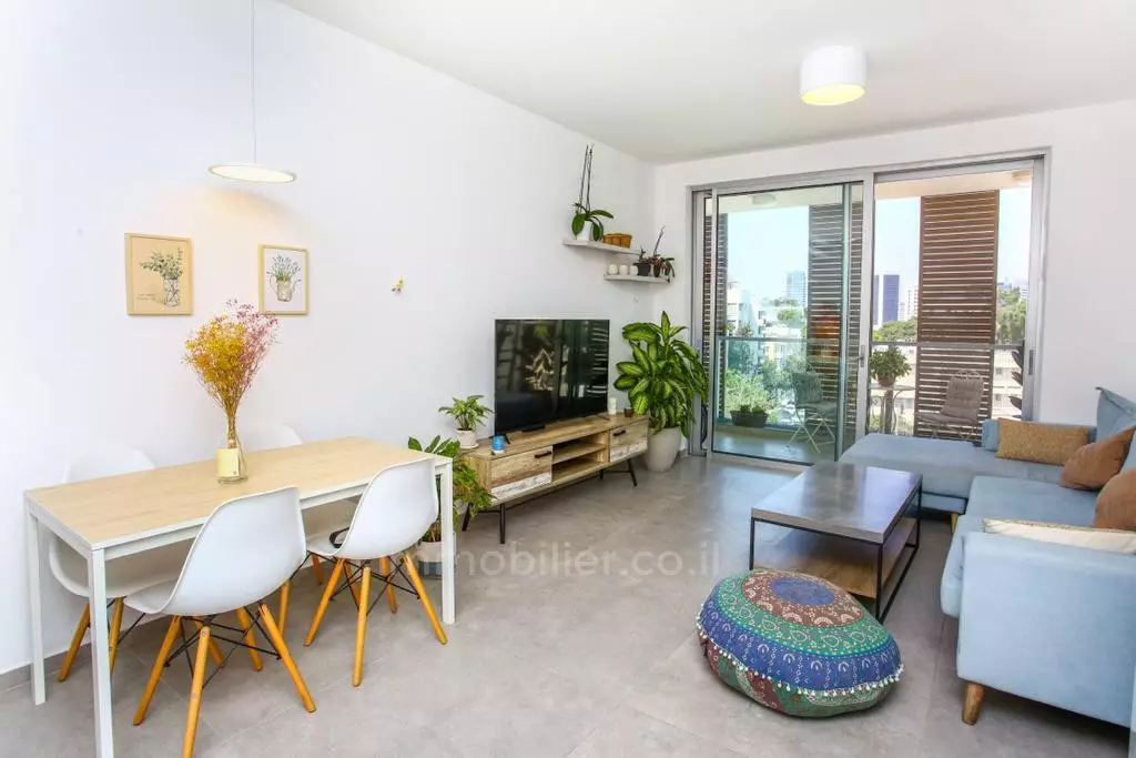 Apartment 3 Rooms Tel Aviv Neve Shaanan 601-IBL-31