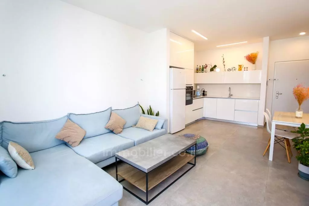 Apartment 3 Rooms Tel Aviv Neve Shaanan 601-IBL-31