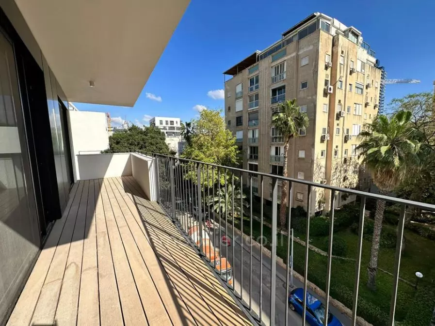 Apartment 5 Rooms Tel Aviv quarter of the sea 601-IBL-32