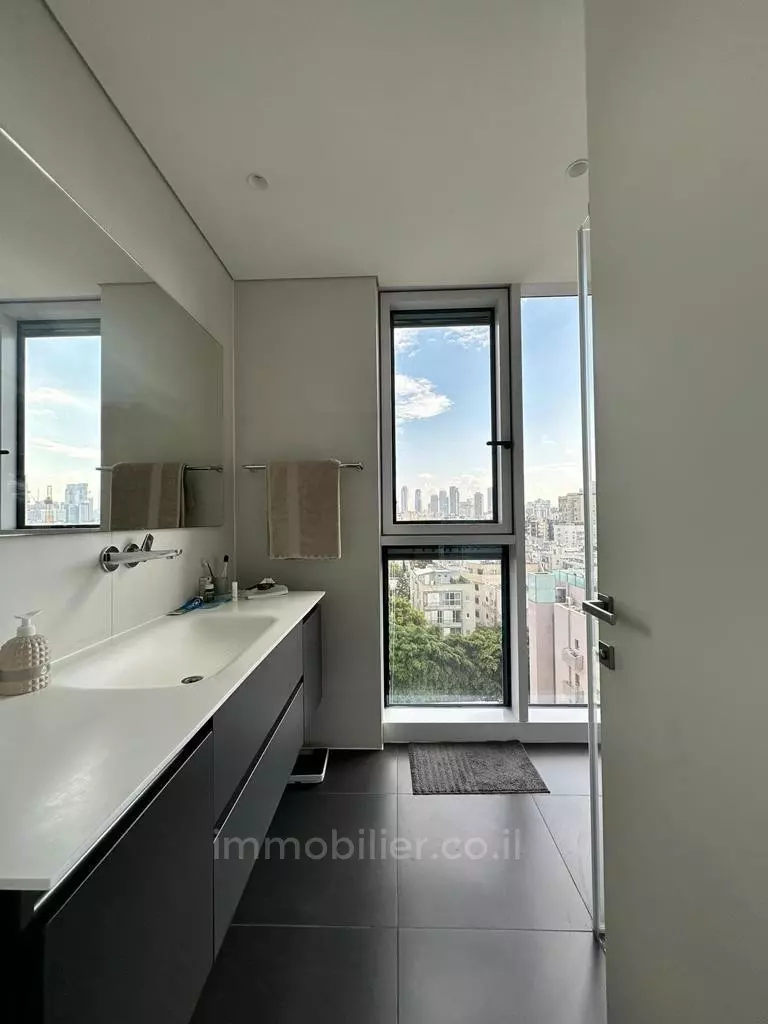 Apartment 5 Rooms Tel Aviv North Sea Quarter 601-IBL-35