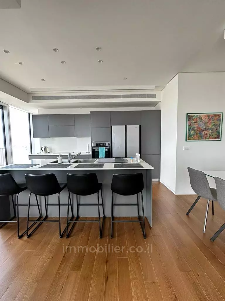 Apartment 5 Rooms Tel Aviv North Sea Quarter 601-IBL-35