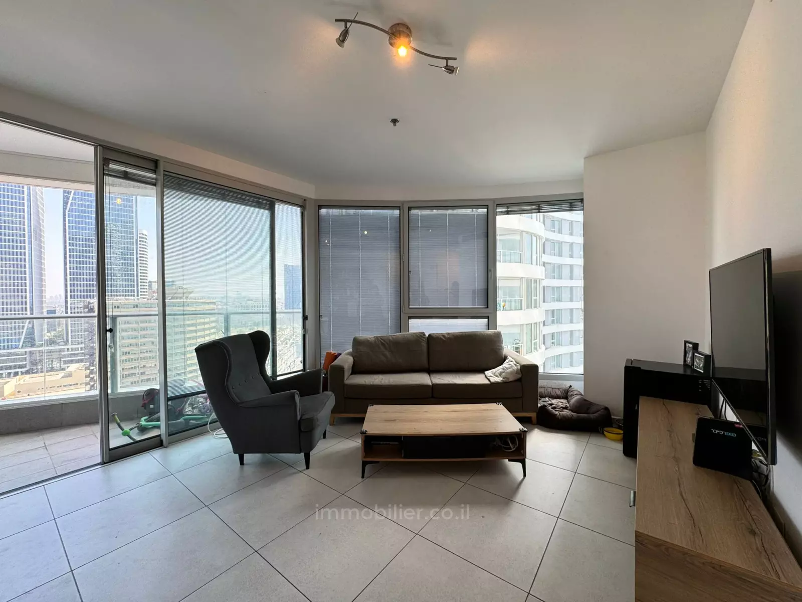 Apartment 4 Rooms Tel Aviv Montifiory 601-IBL-40