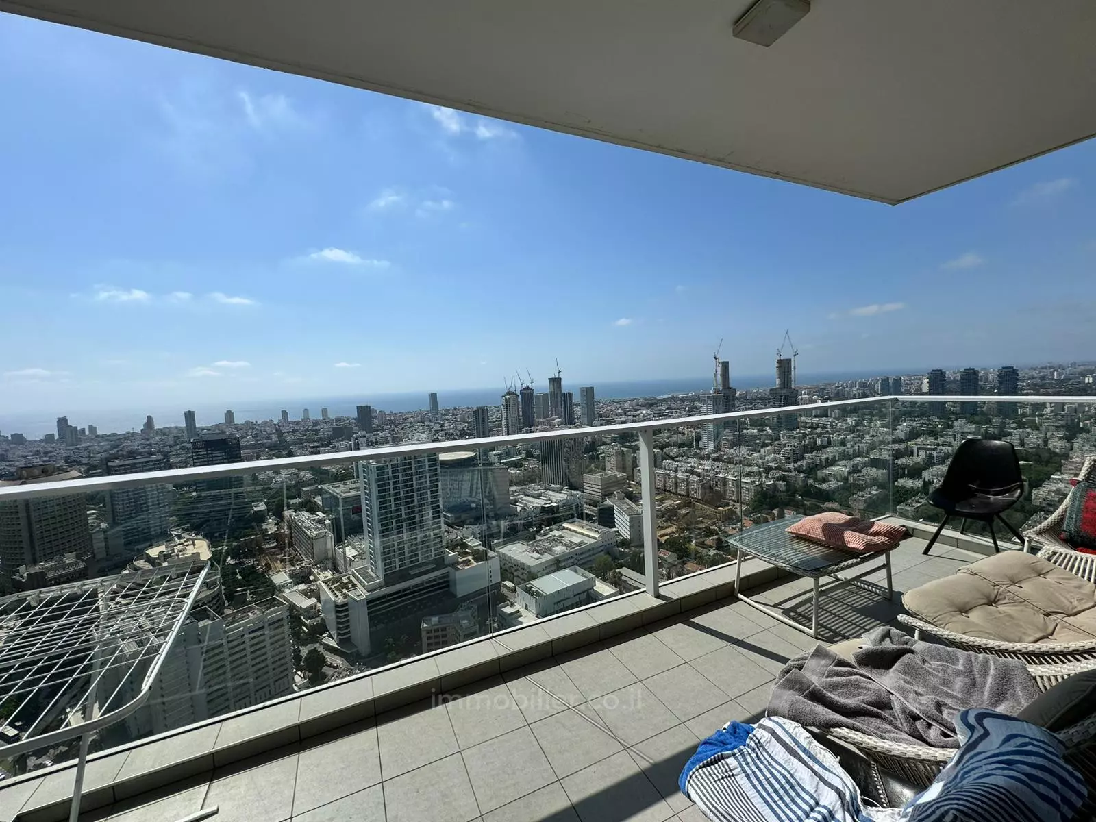 Apartment 4 Rooms Tel Aviv Hakirya 601-IBL-41